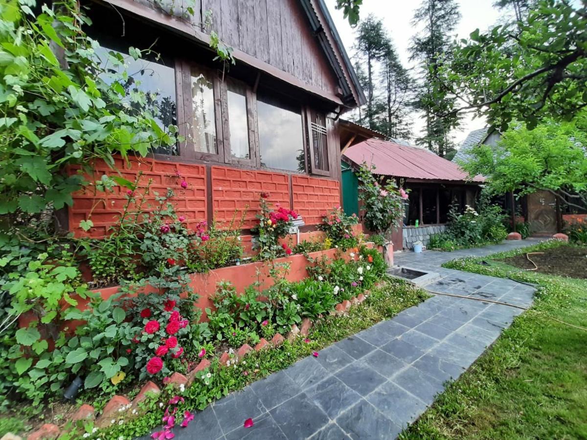 Ishan Log Huts-A Boutique Home Stay Banjār Exteriör bild
