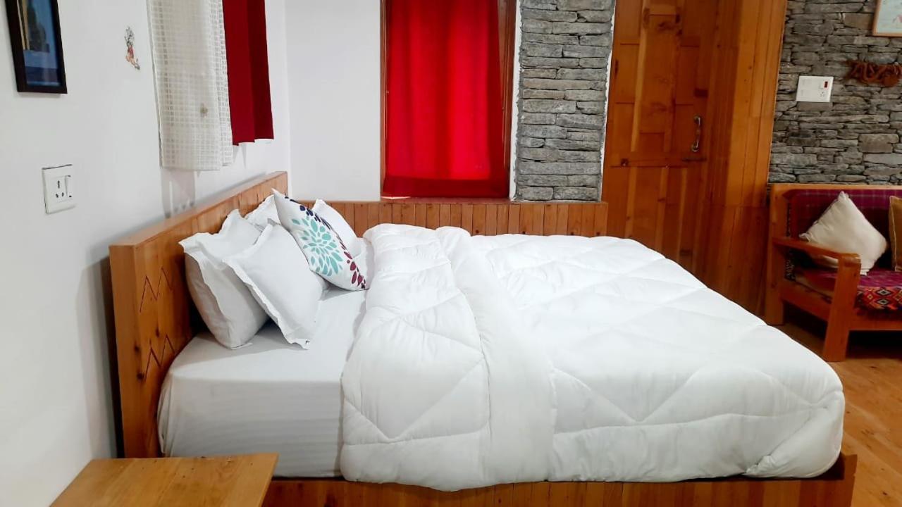 Ishan Log Huts-A Boutique Home Stay Banjār Exteriör bild