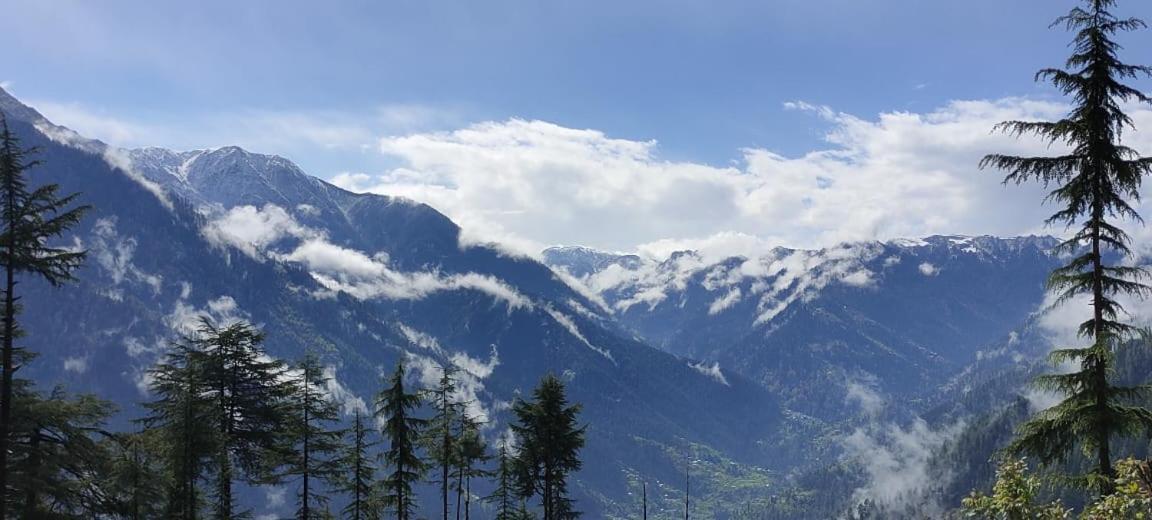 Ishan Log Huts-A Boutique Home Stay Banjār Exteriör bild