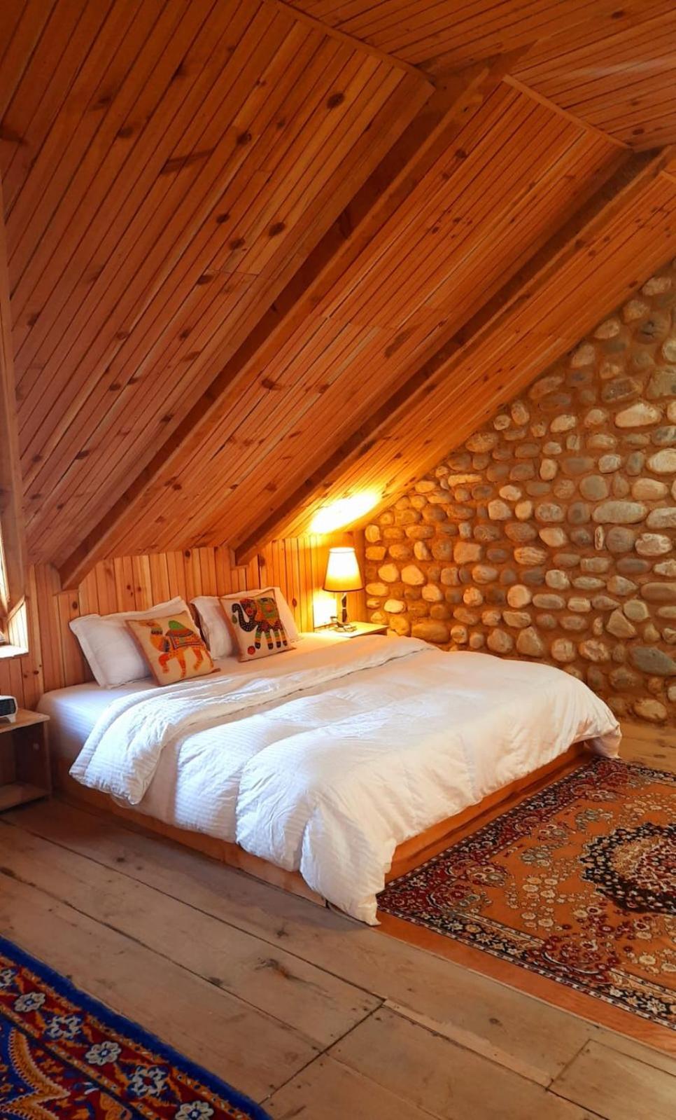 Ishan Log Huts-A Boutique Home Stay Banjār Exteriör bild